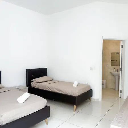 Lovely Ensuite In Swieqi *