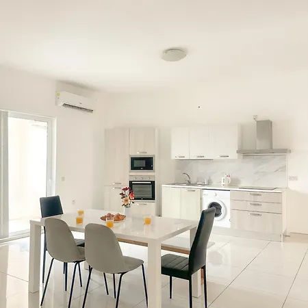 Lovely Ensuite In Swieqi Homestay *